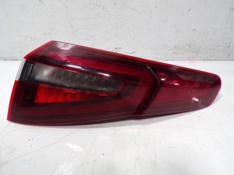 Recambio de piloto trasero derecho para alfa romeo stelvio (630) executive 4wd referencia OEM IAM 50535804 949T1ECE 949T1ECE