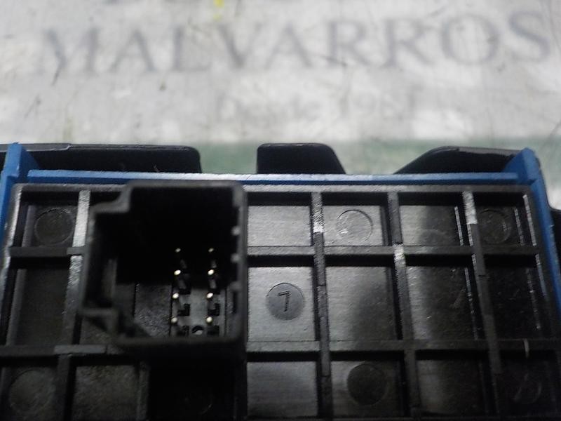 Recambio de mando elevalunas trasero izquierdo para toyota verso 1.6 16v cat referencia OEM IAM 848100F030  