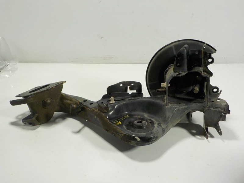 Recambio de mangueta trasera derecha para nissan qashqai (j10) 1.5 turbodiesel cat referencia OEM IAM 55501JD00A  43202JG01A