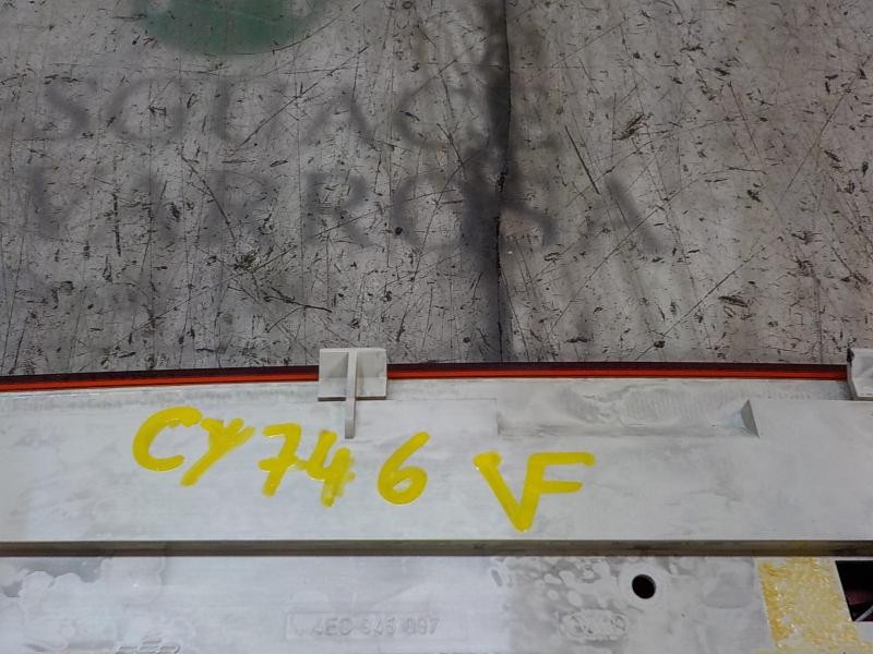 Recambio de piloto trasero central para audi a8 (4e2) 4.2 v8 40v referencia OEM IAM 4E0945097  