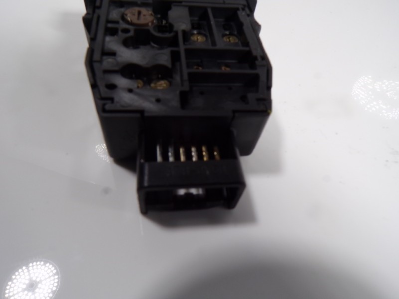 Recambio de palanca freno de mano para toyota prius (nhw20) 1.5 cat referencia OEM IAM 8448047020  