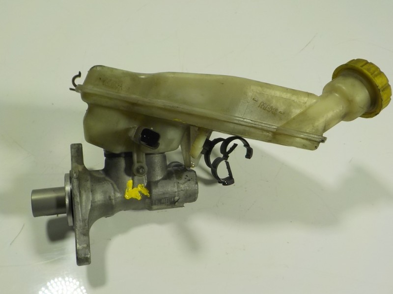 Recambio de bomba freno para peugeot 207 cc 1.6 16v referencia OEM IAM 4601R8  