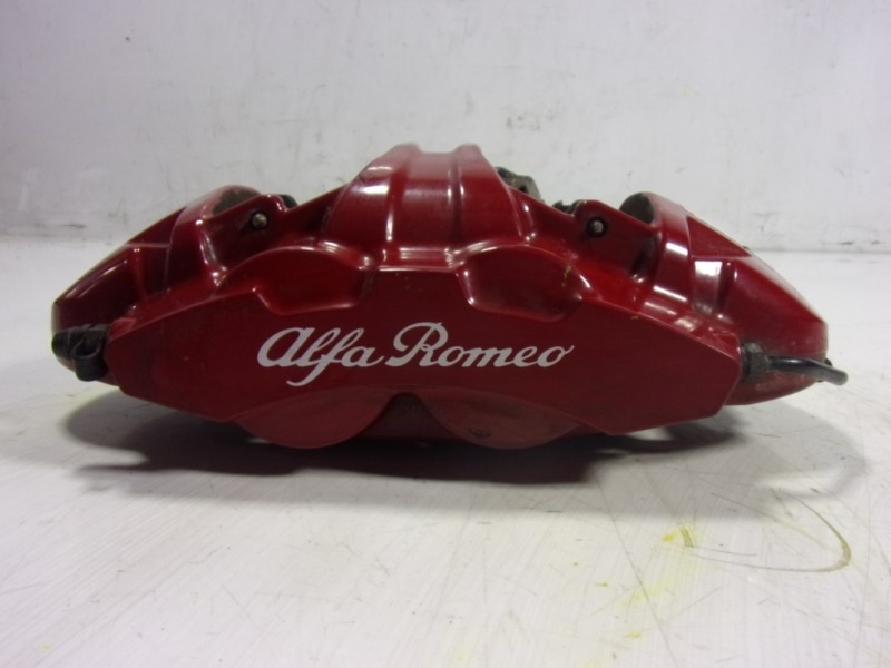 Recambio de pinza freno delantera izquierda para alfa romeo stelvio (630) executive 4wd referencia OEM IAM 77368474  
