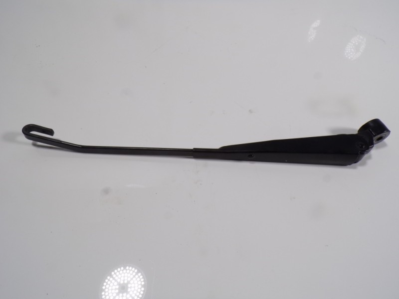 Recambio de brazo limpia trasero para toyota prius (nhw20) 1.5 cat referencia OEM IAM 8524147020  