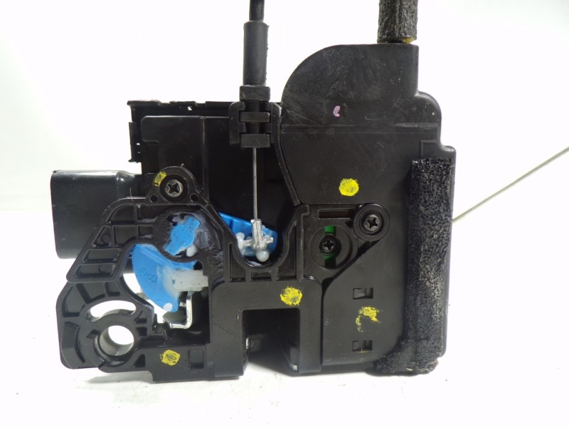 Recambio de cerradura puerta delantera derecha para hyundai i10 1.0 cat referencia OEM IAM 81320B9110 81320B9110 