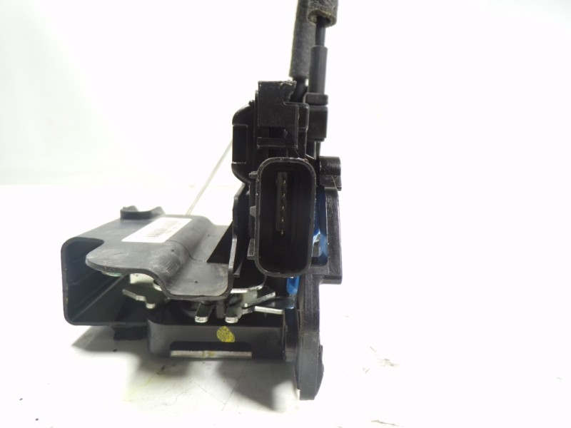 Recambio de cerradura puerta delantera derecha para hyundai i10 1.0 cat referencia OEM IAM 81320B9110 81320B9110 