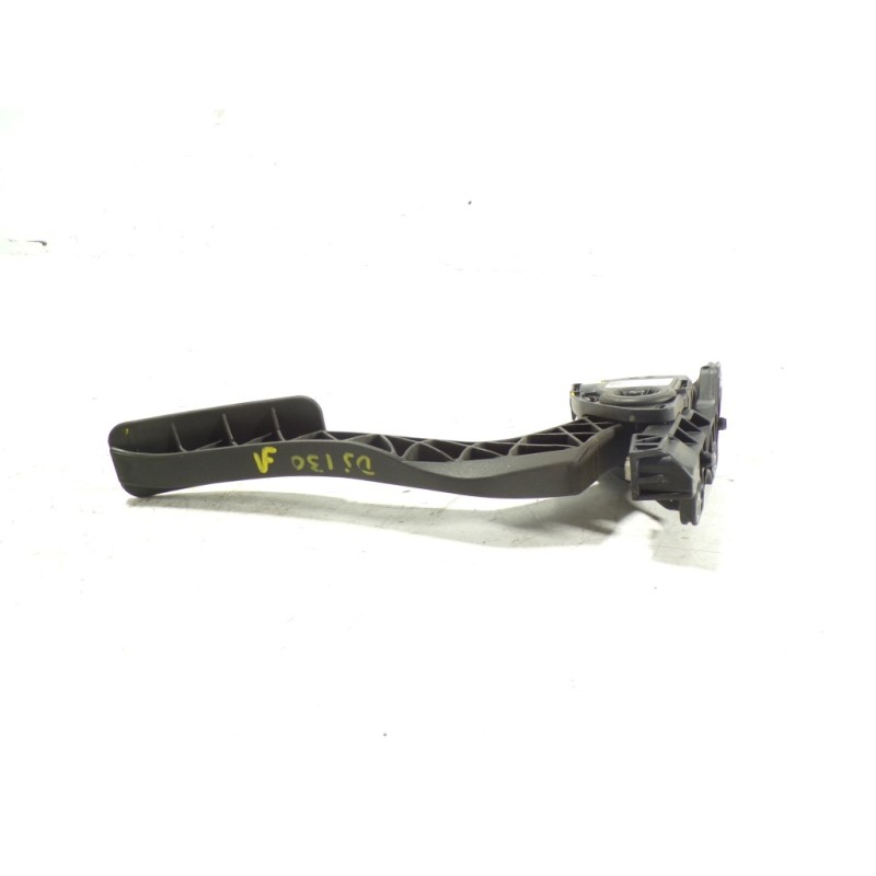 Recambio de potenciometro pedal para land rover discovery 4 tdv6 se referencia OEM IAM LR013580 AH229F836AA 6PV009698