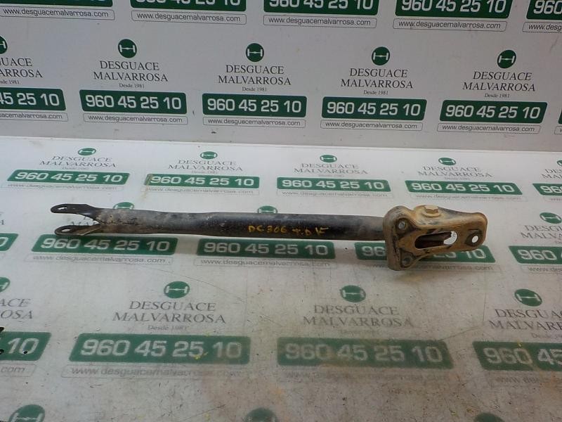 Recambio de tirante trasero derecho para land rover freelander (lr2) 2.2 td4 cat referencia OEM IAM LR001175  