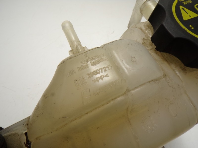 Recambio de deposito expansion para opel corsa e 1.4 referencia OEM IAM 39007213 13436102 