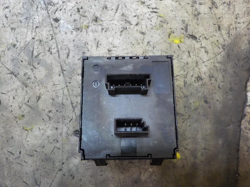 Recambio de warning para bmw serie 3 berlina (e90) 320d referencia OEM IAM 61319196713  