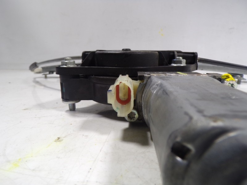 Recambio de elevalunas delantero derecho para hyundai i10 1.0 cat referencia OEM IAM 82404B4110 82460B4000 00S1W2026