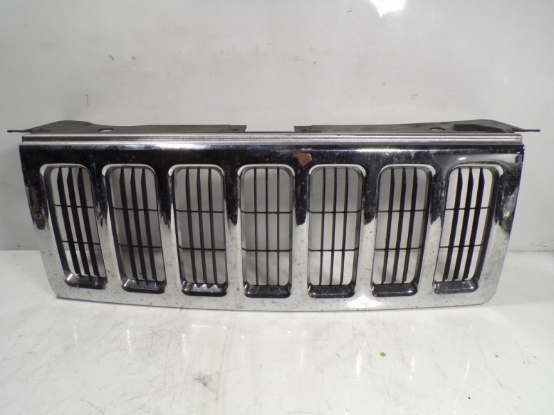Recambio de rejilla para jeep commander 3.0 v6 crd limited referencia OEM IAM 55156975AD  
