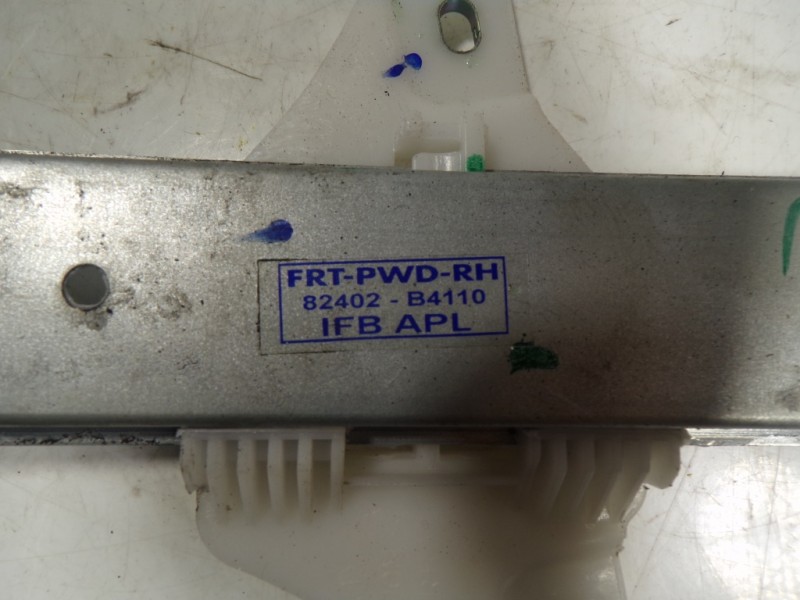 Recambio de elevalunas delantero derecho para hyundai i10 1.0 cat referencia OEM IAM 82404B4110 82460B4000 00S1W2026