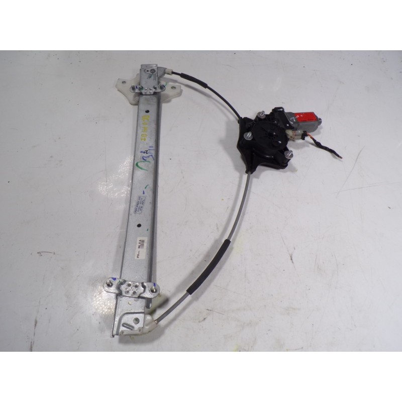 Recambio de elevalunas delantero izquierdo para hyundai i10 1.0 cat referencia OEM IAM 82403B4110 82450B4000 00S1W2025