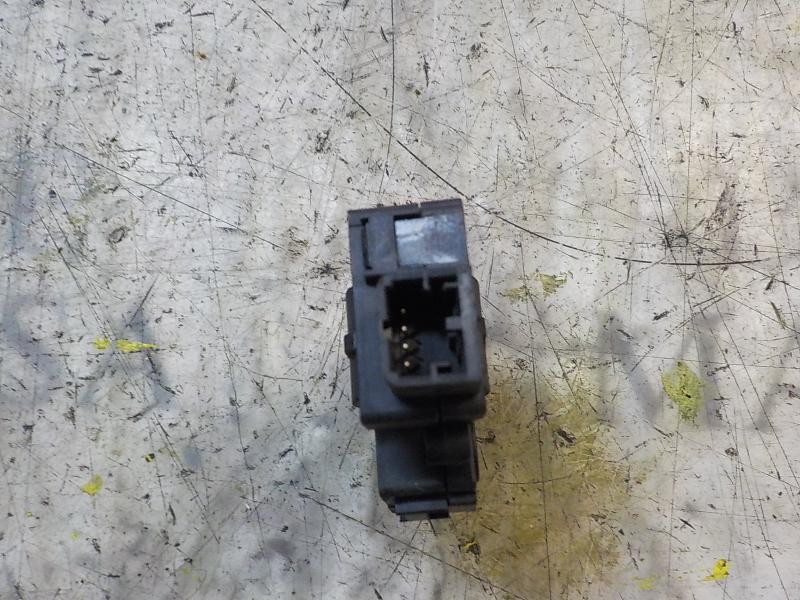 Recambio de motor apertura trampillas climatizador para bmw serie 3 berlina (e90) 320d referencia OEM IAM 64119321034  