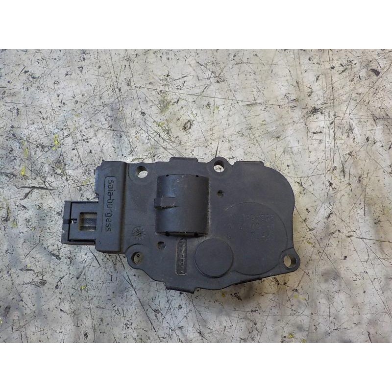 Recambio de motor apertura trampillas climatizador para bmw serie 3 berlina (e90) 320d referencia OEM IAM 64119321034  