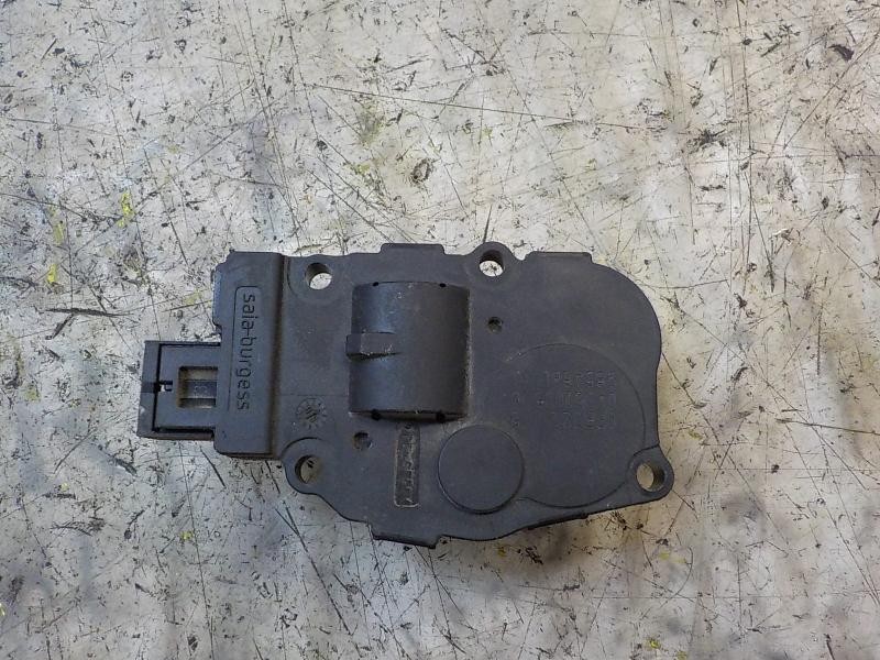 Recambio de motor apertura trampillas climatizador para bmw serie 3 berlina (e90) 320d referencia OEM IAM 64119321034  