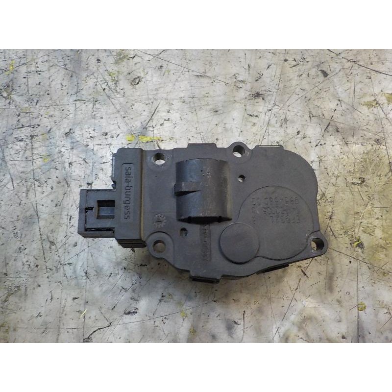 Recambio de motor apertura trampillas climatizador para bmw serie 3 berlina (e90) 320d referencia OEM IAM 64119321034  