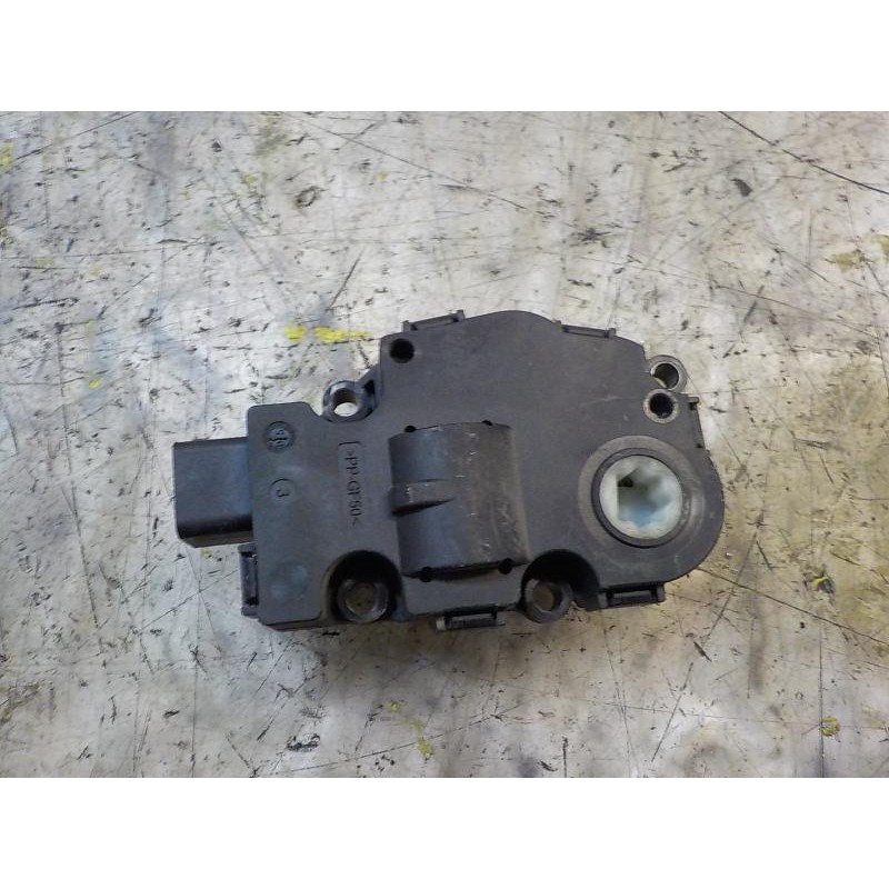 Recambio de motor apertura trampillas climatizador para bmw serie 3 berlina (e90) 320d referencia OEM IAM 64119321034  