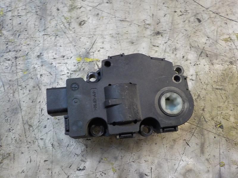 Recambio de motor apertura trampillas climatizador para bmw serie 3 berlina (e90) 320d referencia OEM IAM 64119321034  