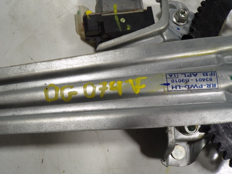 Recambio de elevalunas trasero izquierdo para hyundai i10 1.0 cat referencia OEM IAM 83403B9010 83450B4000 00S1W2028