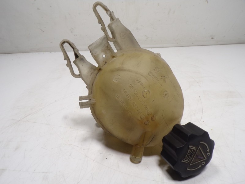 Recambio de deposito expansion para peugeot 207 cc 1.6 16v referencia OEM IAM 9800777280 9652621280 16183P12