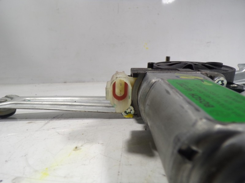 Recambio de elevalunas trasero izquierdo para hyundai i10 1.0 cat referencia OEM IAM 83403B9010 83450B4000 00S1W2028