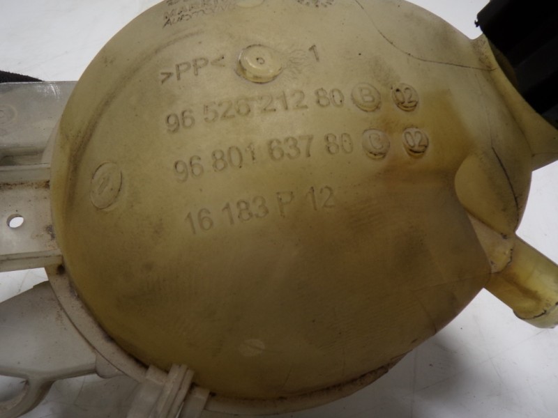 Recambio de deposito expansion para peugeot 207 cc 1.6 16v referencia OEM IAM 9800777280 9652621280 16183P12