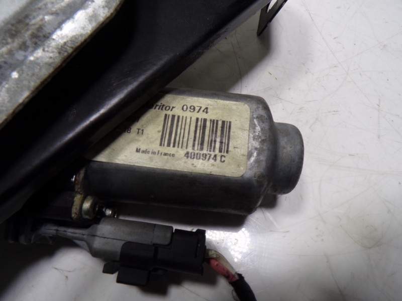 Recambio de elevalunas trasero izquierdo para peugeot 207 cc 1.6 16v referencia OEM IAM 9223A8 400974C 400974C