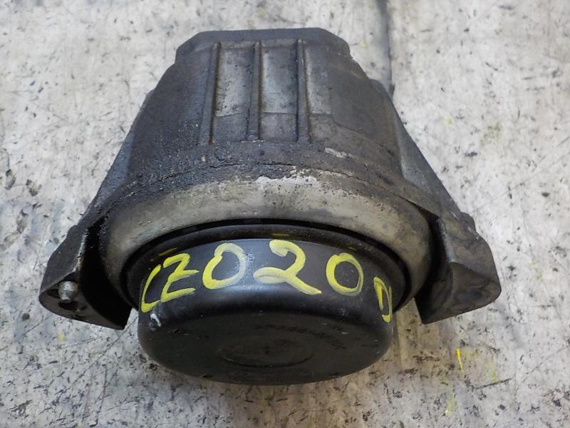 Recambio de soporte motor derecho para bmw serie 3 berlina (e90) 320d referencia OEM IAM 22116768800  