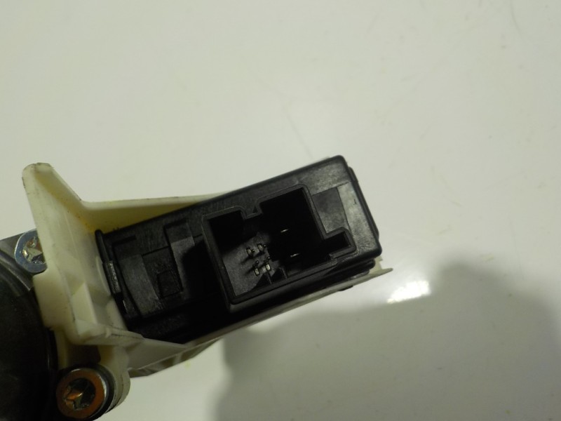 Recambio de motor elevalunas trasero izquierdo para audi a5 sportback (8t) 3.0 v6 24v tdi referencia OEM IAM 8T0959802A 8K095980