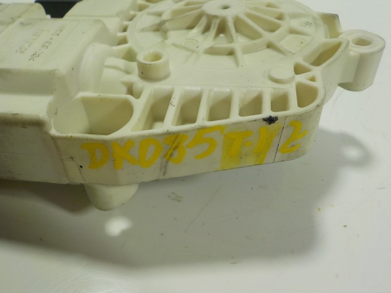 Recambio de motor elevalunas trasero izquierdo para audi a5 sportback (8t) 3.0 v6 24v tdi referencia OEM IAM 8T0959802A 8K095980