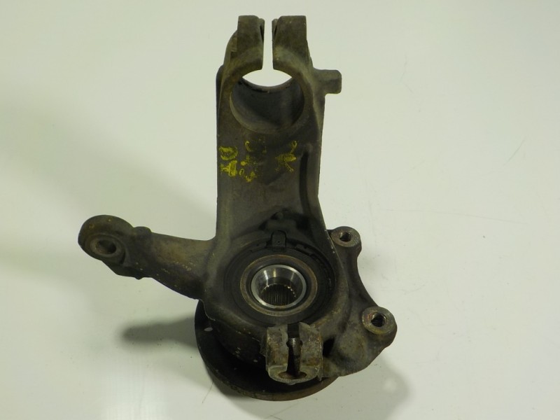 Recambio de mangueta delantera izquierda para peugeot 207 cc 1.6 16v referencia OEM IAM 364690  