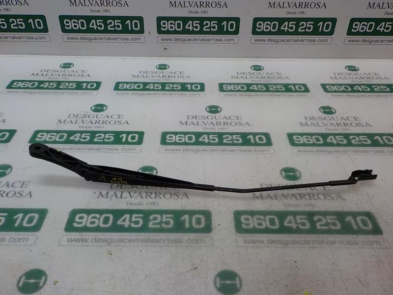 Recambio de brazo limpia delantero derecho para skoda fabia active referencia OEM IAM 6V1955410A  