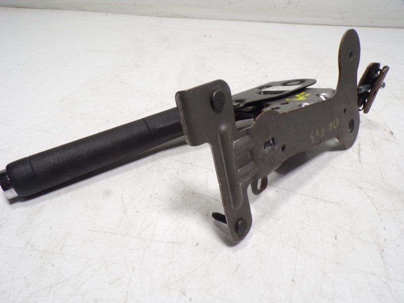 Recambio de palanca freno de mano para peugeot 207 cc 1.6 16v referencia OEM IAM 4701C4 96828471XT 071551415