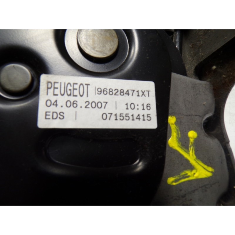 Recambio de palanca freno de mano para peugeot 207 cc 1.6 16v referencia OEM IAM 4701C4 96828471XT 071551415