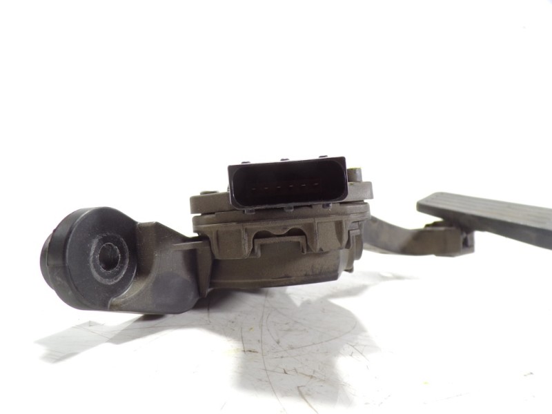 Recambio de potenciometro pedal para kia cee´d 1.4 crdi cat referencia OEM IAM 32700A6100  