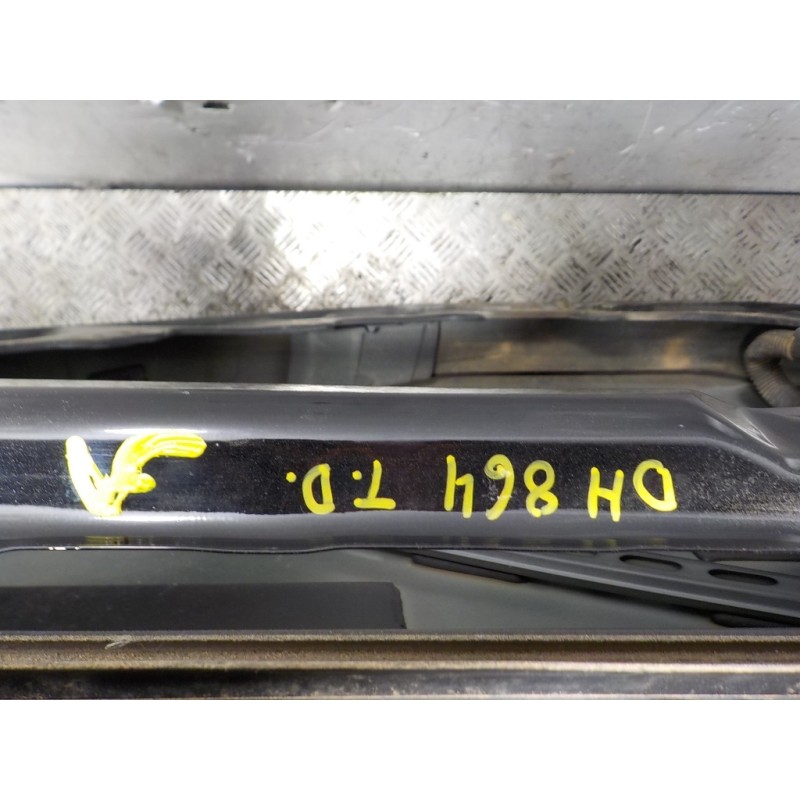 Recambio de puerta trasera derecha para mercedes-benz clase m (w164) 3.5 v6 cat referencia OEM IAM A1647300205  