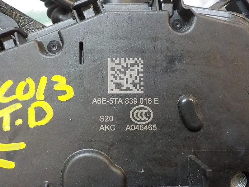 Recambio de cerradura puerta trasera derecha para skoda fabia active referencia OEM IAM 5G4839016D A6E6TA839016E 