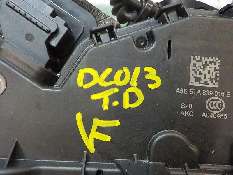 Recambio de cerradura puerta trasera derecha para skoda fabia active referencia OEM IAM 5G4839016D A6E6TA839016E 