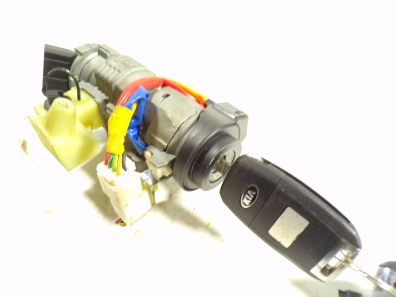 Recambio de antirrobo para kia cee´´d 1.6 crdi cat referencia OEM IAM 819103X000  