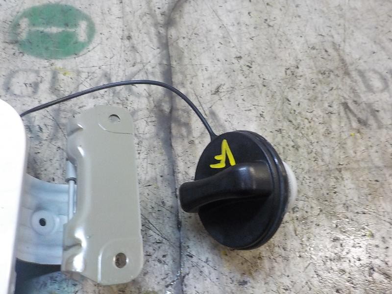 Recambio de tapa combustible para nissan qashqai (j10) 1.5 dci turbodiesel cat referencia OEM IAM G8830JD0M0  17251JD00A