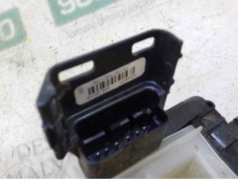 Recambio de cerradura puerta trasera derecha para citroën c3 1.2 12v vti referencia OEM IAM 9812398480  