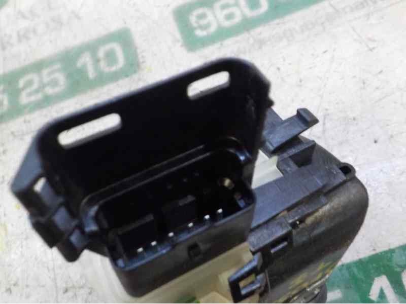 Recambio de cerradura puerta trasera izquierda para citroën c3 1.2 12v vti referencia OEM IAM 9812398580  