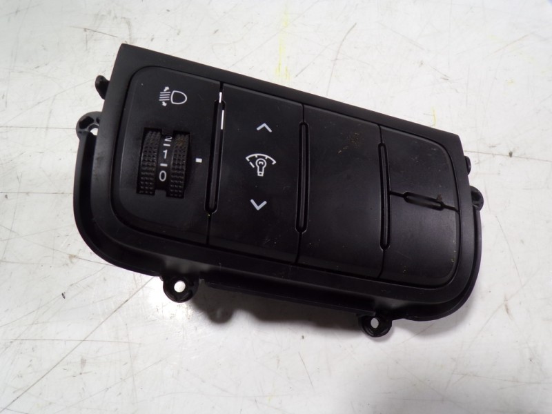 Recambio de modulo electronico para kia cee´d 1.4 crdi cat referencia OEM IAM 93300A2100WK 93300A2100WK 