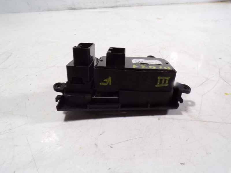 Recambio de modulo electronico para kia cee´d 1.4 crdi cat referencia OEM IAM 93300A2100WK 93300A2100WK 