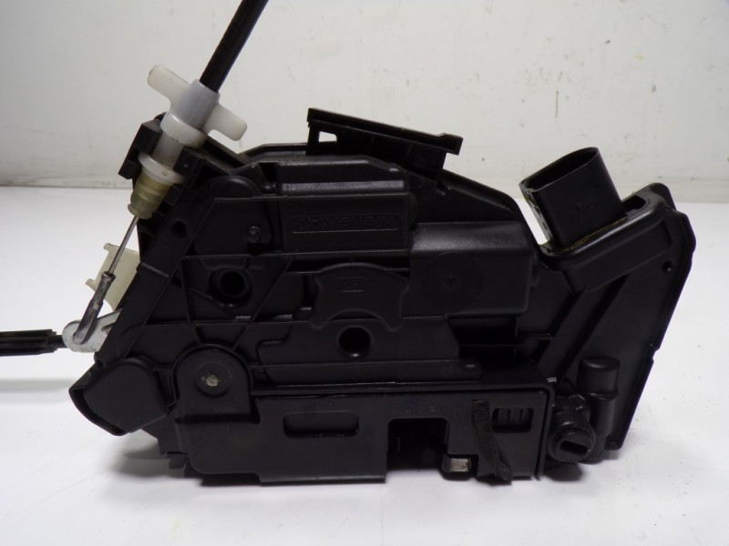 Recambio de cerradura puerta trasera derecha para volkswagen cc (358) 2.0 tdi referencia OEM IAM  5N0839016J 
