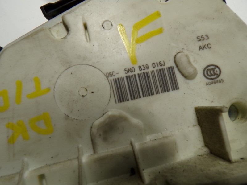 Recambio de cerradura puerta trasera derecha para volkswagen cc (358) 2.0 tdi referencia OEM IAM  5N0839016J 