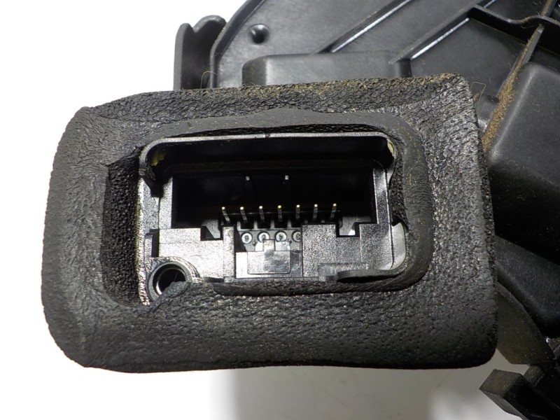 Recambio de cerradura puerta delantera derecha para volkswagen polo (6r1) 1.2 12v referencia OEM IAM 5K1837016B 5K1837016B 