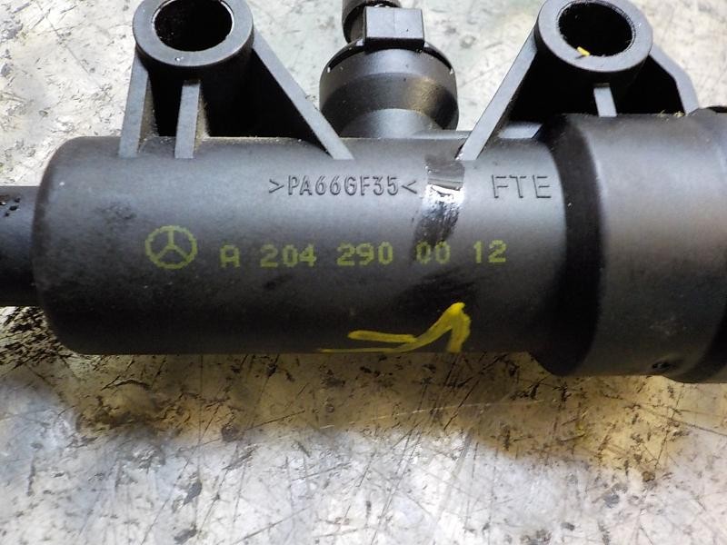 Recambio de bomba embrague para mercedes-benz clase c (w204) berlina 1.6 cat referencia OEM IAM A2042900012  
